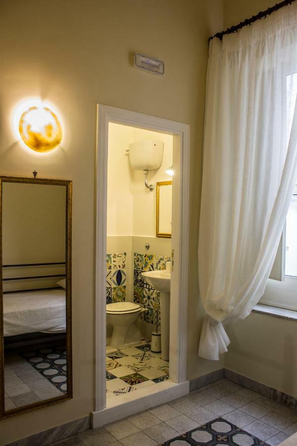 Don Angelo Petito Bed & Breakfast Наполи Екстериор снимка