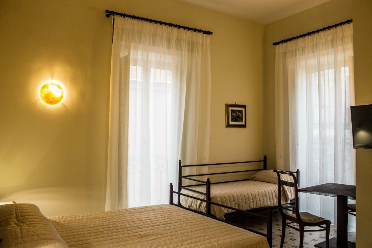 Don Angelo Petito Bed & Breakfast Наполи Екстериор снимка
