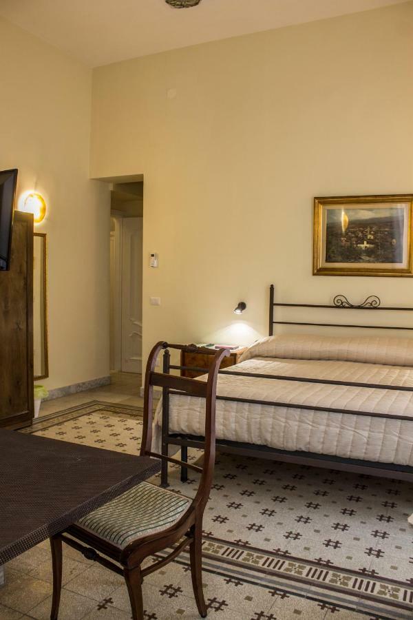 Don Angelo Petito Bed & Breakfast Наполи Екстериор снимка